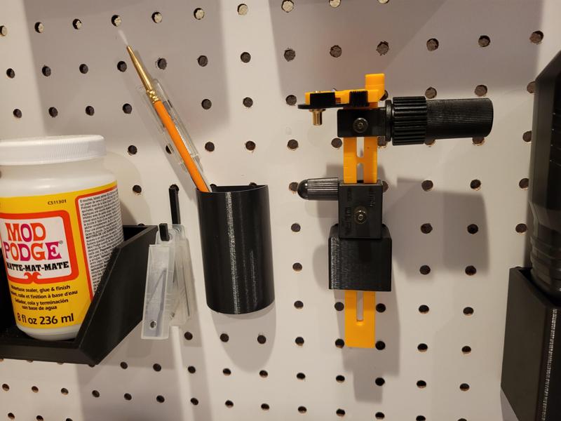 Circle Cutter Pegboard Holder
