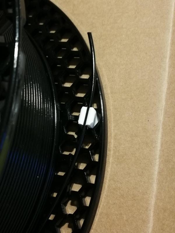 Filament clip for Prusament spool holders