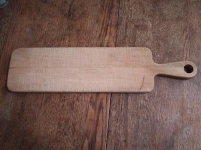 Wooden Paddle Cutting Board