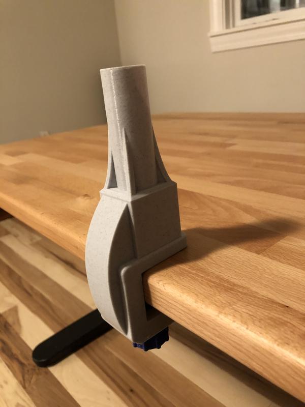 Desk clamp for ring light post