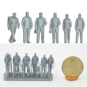 Paramedic Figure Set – 6 h0 scaled Miniatures (1/87 pre-supported)