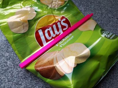 Sliding bag clip