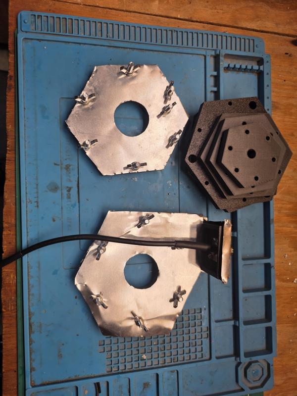 Fan Dipole Components