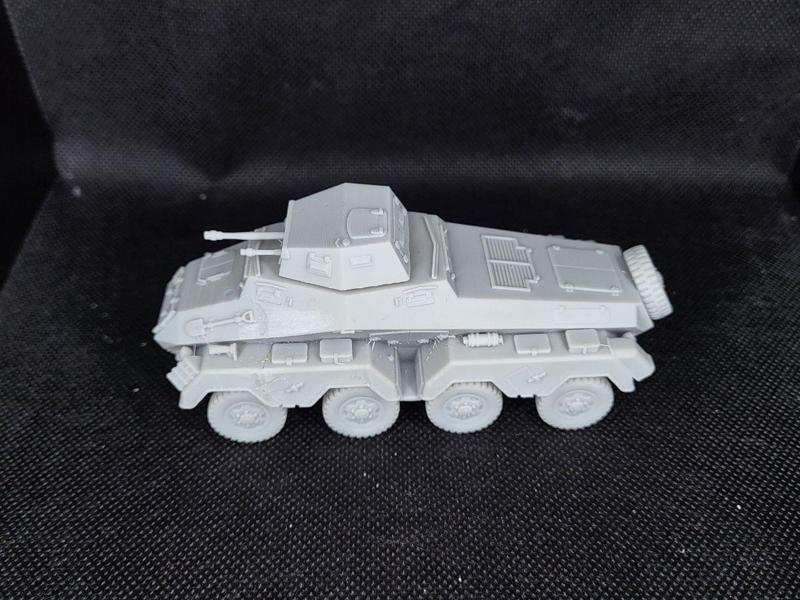 Sd.Kfz.231 (8 Rad) - Heavy Armored car + 2 Tankmen (Germany, WW2)