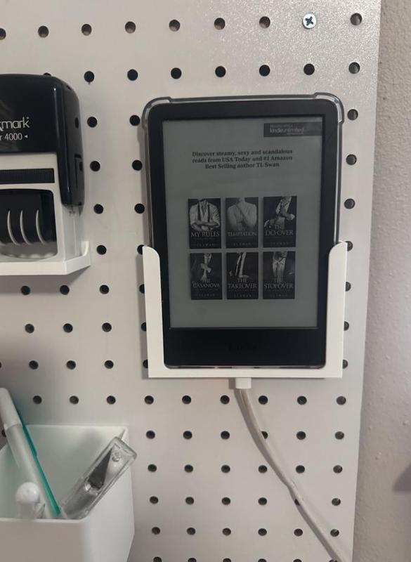 Kindle Paperwhite Pedboard Shelf 