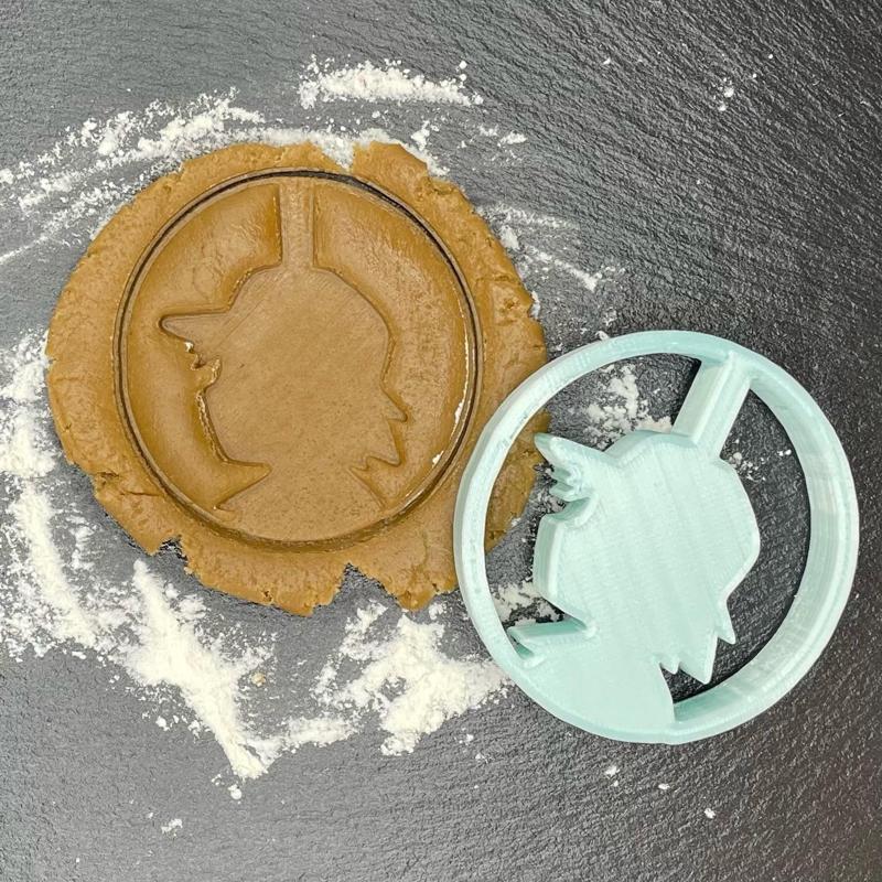 ASH POKEBALL IMPRINT COOKIE CUTTER