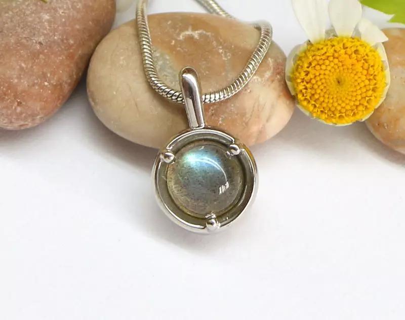 Pendant necklace - cabochon cut stone - 3D model