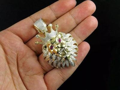 Majestic Roar The Lions Diamond Locket