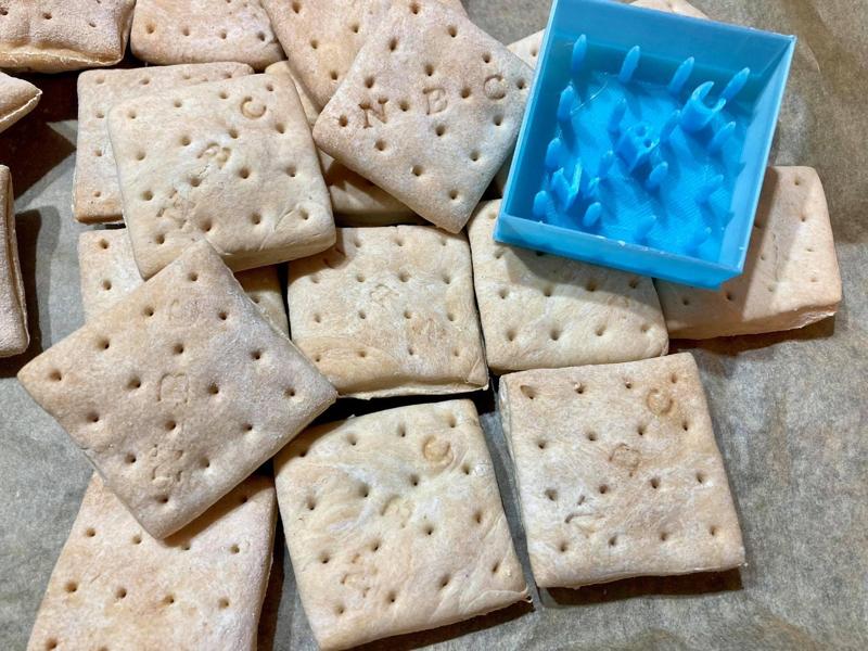 WW1 US Hardtack cutter