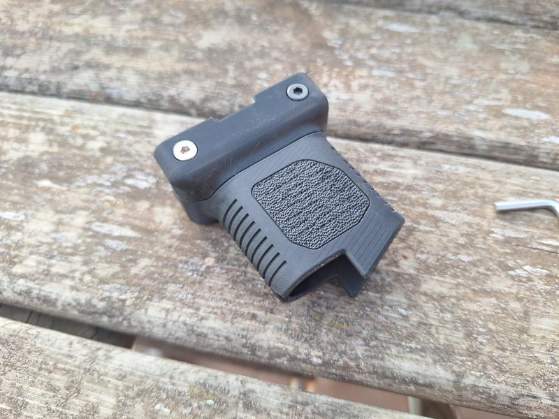 Grip Vertical Strike