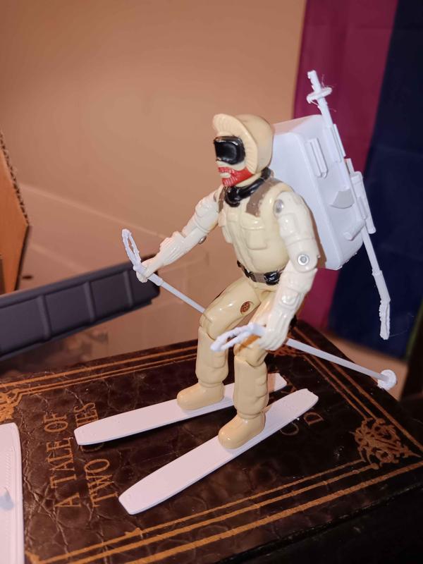 G.I. Joe Snow Job Accessory Pack Skis + Ski Poles + Backpack