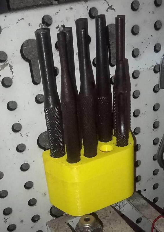 Pegboard roll pin punch holder - Support chasse goupille plaque perforée