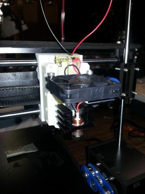 Replacement Universal Extruder Carrier for Two-Up with Universal mount for L-Cheapo 2.1W Laser Cutter/Etcher