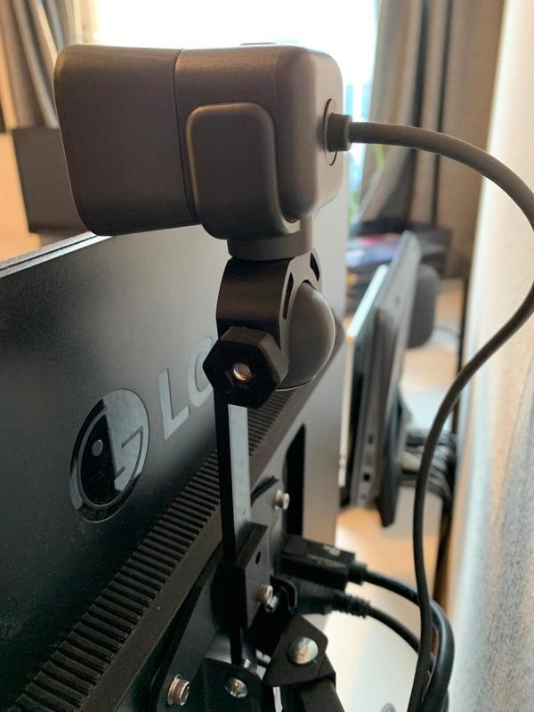 StreamCam Monitor mount