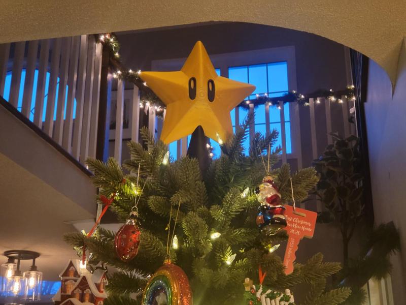 OLD 2024 - Mario Star Christmas Tree Topper