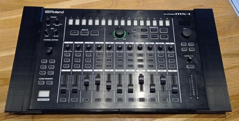 Roland AIRA MX-1 rack mount