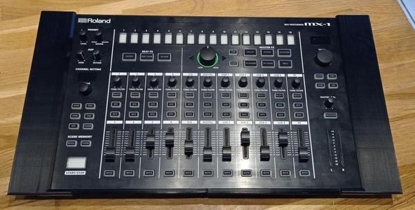 Roland AIRA MX-1 rack mount