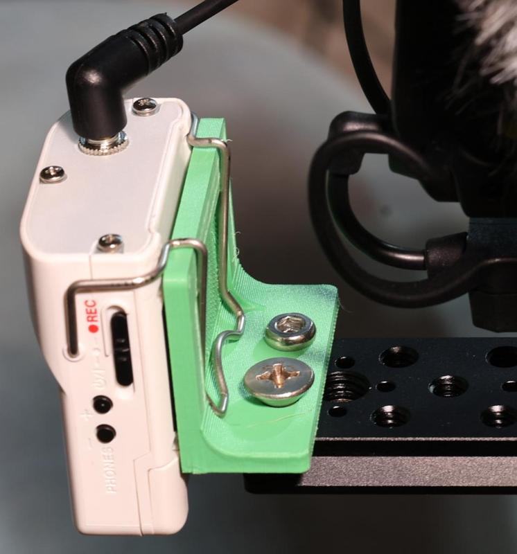 tascam DR-10L right-angle 1/4-20 mount