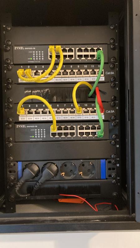 Zyxel GS1100-16 V3 Winkel für 10 Zoll Montage