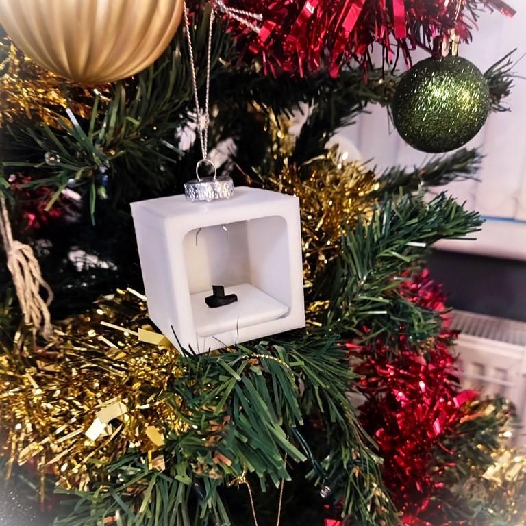 3D Printer Ornament (Enclosed)
