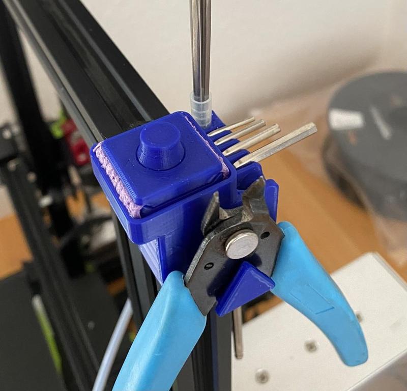 Ender 3 Tool Holder + Build Plate Cleaner