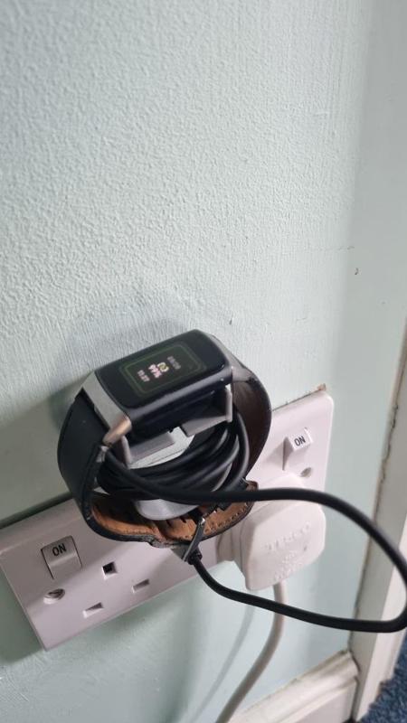 Fitbit Charge 5 Charger Holder