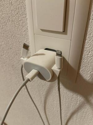 Cable holder on Charger for iPhone USB-C