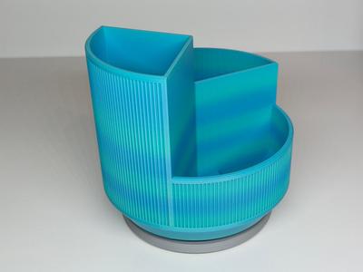 Rotating organizer