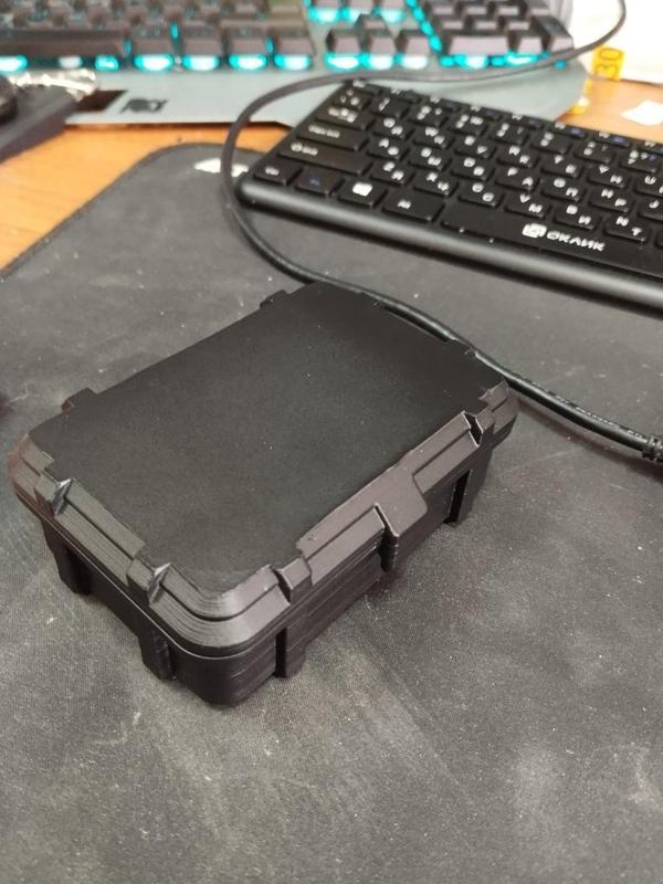 Durable storage box with 4 compartments