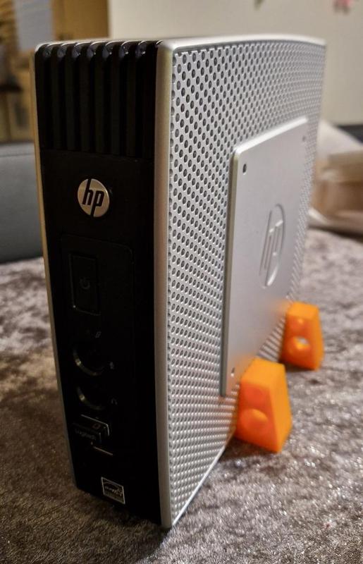 Vertical stand for HP T5550