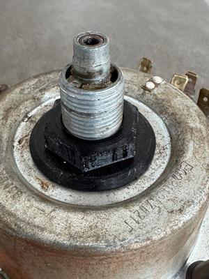 VW Volkswagen T1 Bulli Tacho Mutter für die Tachowelle 