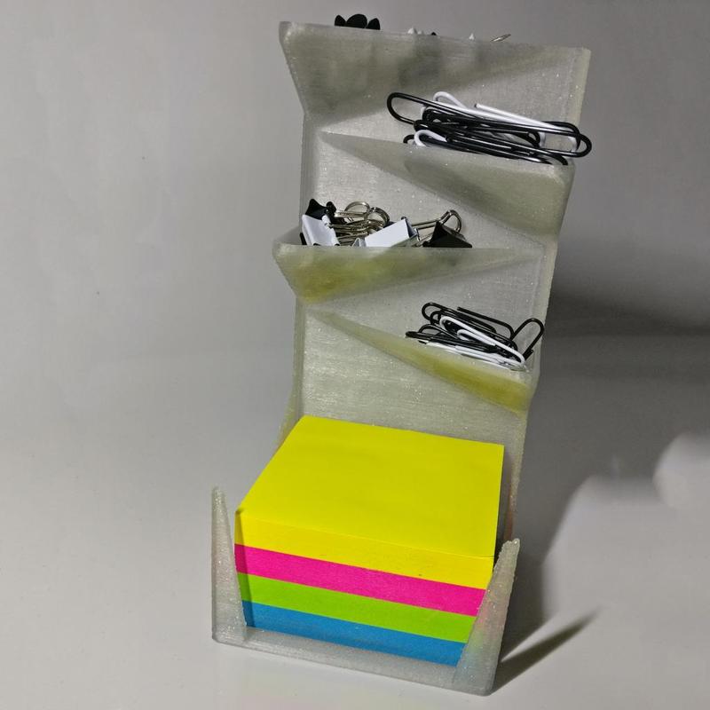 Post-it, drawing pin and paperclip holder