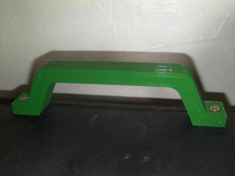 Universal handle