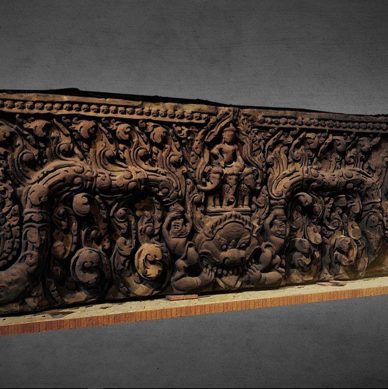 Lintel, Kapilapura in Angkor