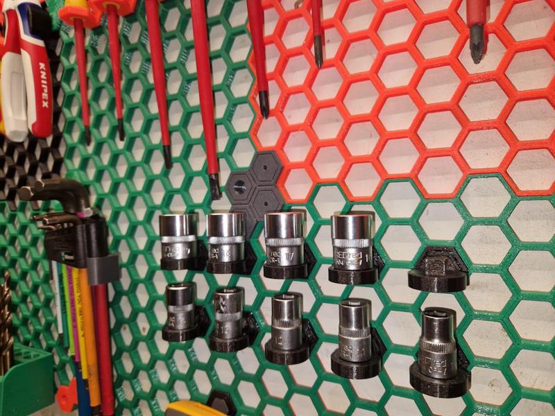 HSW 3/8 socket wall mount