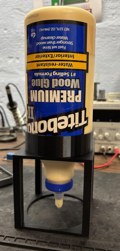 Titebond 32 Oz (946mL) Glue Stand