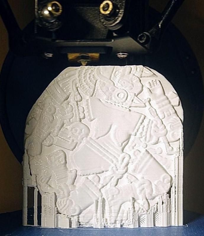 Coyolxauhqui (thinner, without stand)