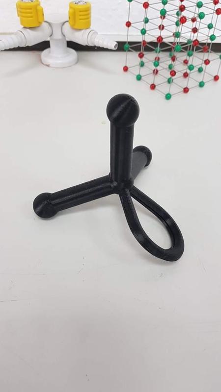 Trigonal pyramidal molecular model