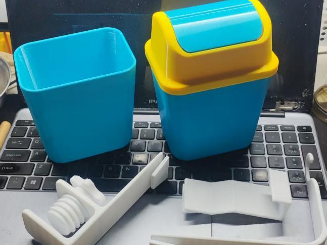 Multifunctional Interchangeable Plug-in Portable Trash Can