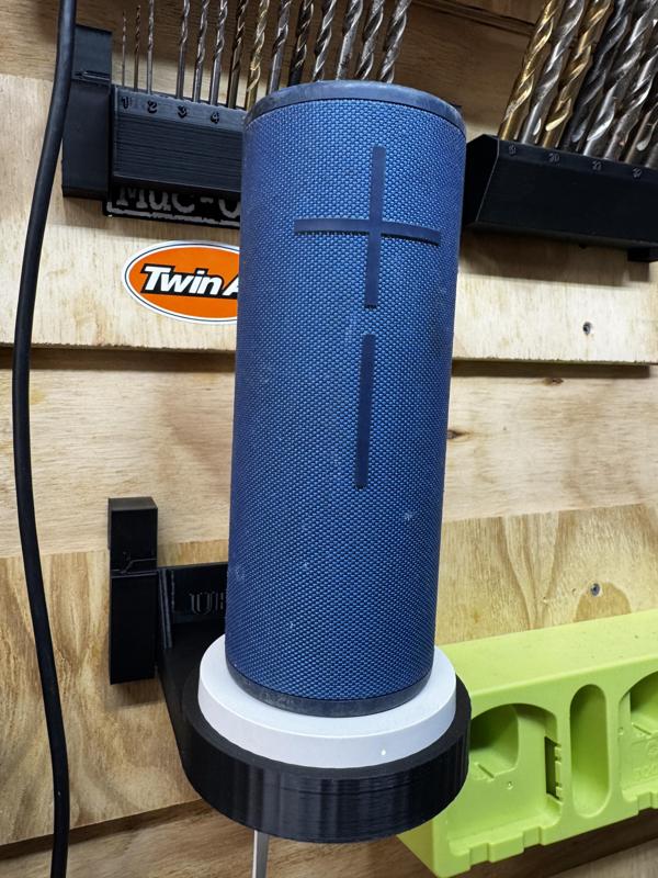 UE Boom 3 wall mount (with charger)