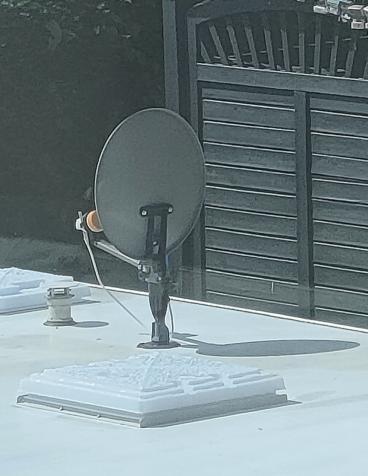 Mast holder satellite dish (caravan, camper)