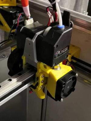 X Carrier Top MGN9 BMG Extruder