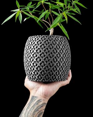 Ringa Planter Pot by MODERN MACHINE