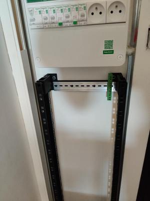 10 inch or 10" server rack
