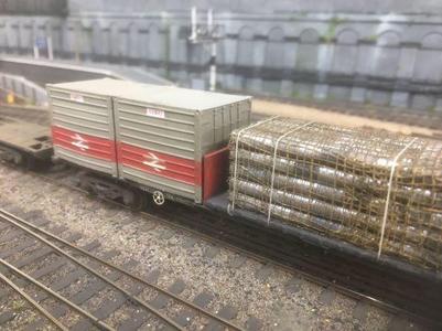Freightliner Containers