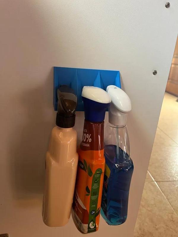 Spray bottle holder / Soporte Flusflus   