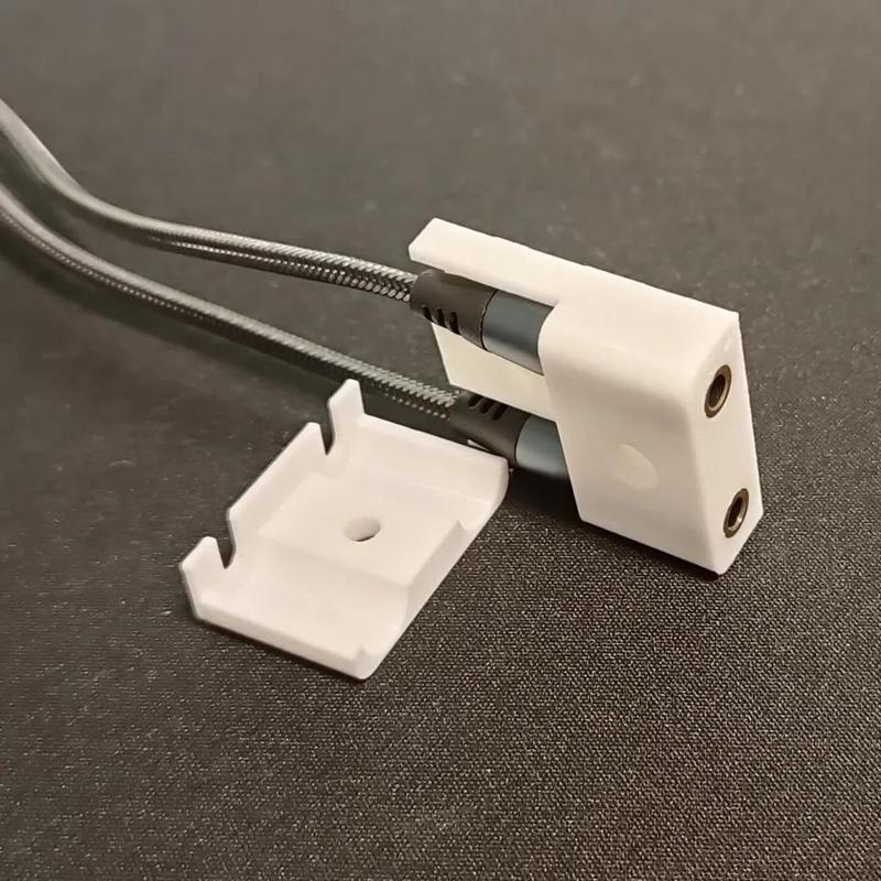 another supportfree Dual Mini-Jack Mount   