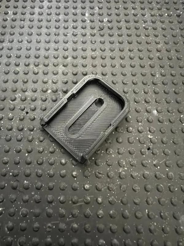 Glock Magazine Base Plate (G17/19/34...) with slit   