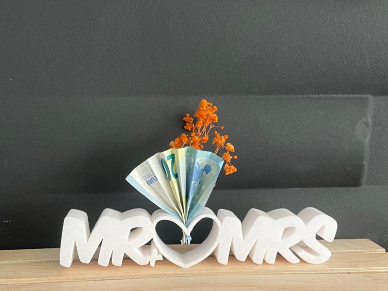 Wedding gift Mr & Mrs money gift 