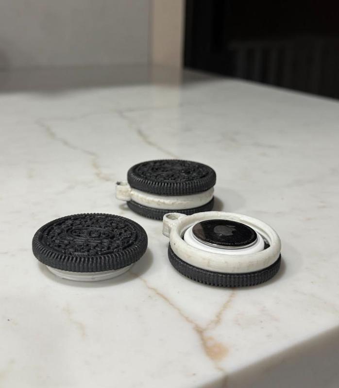 Double Stuf Cookie AirTag Case